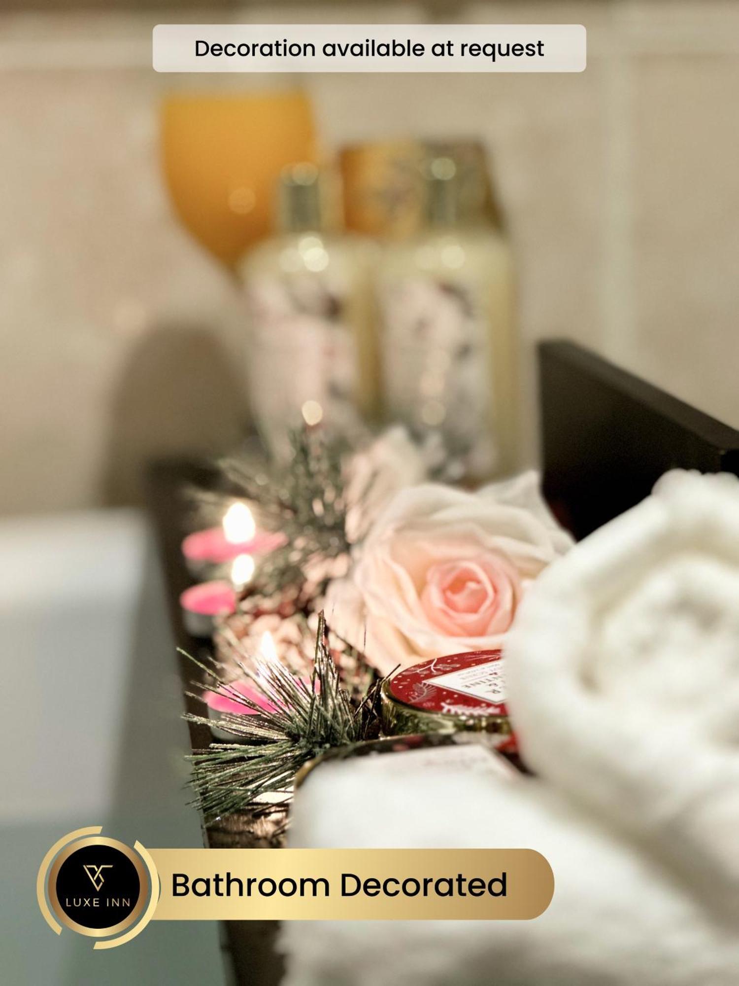 4 Bedroom House, Heathrow Airport, Luxe Inn Colnbrook Εξωτερικό φωτογραφία