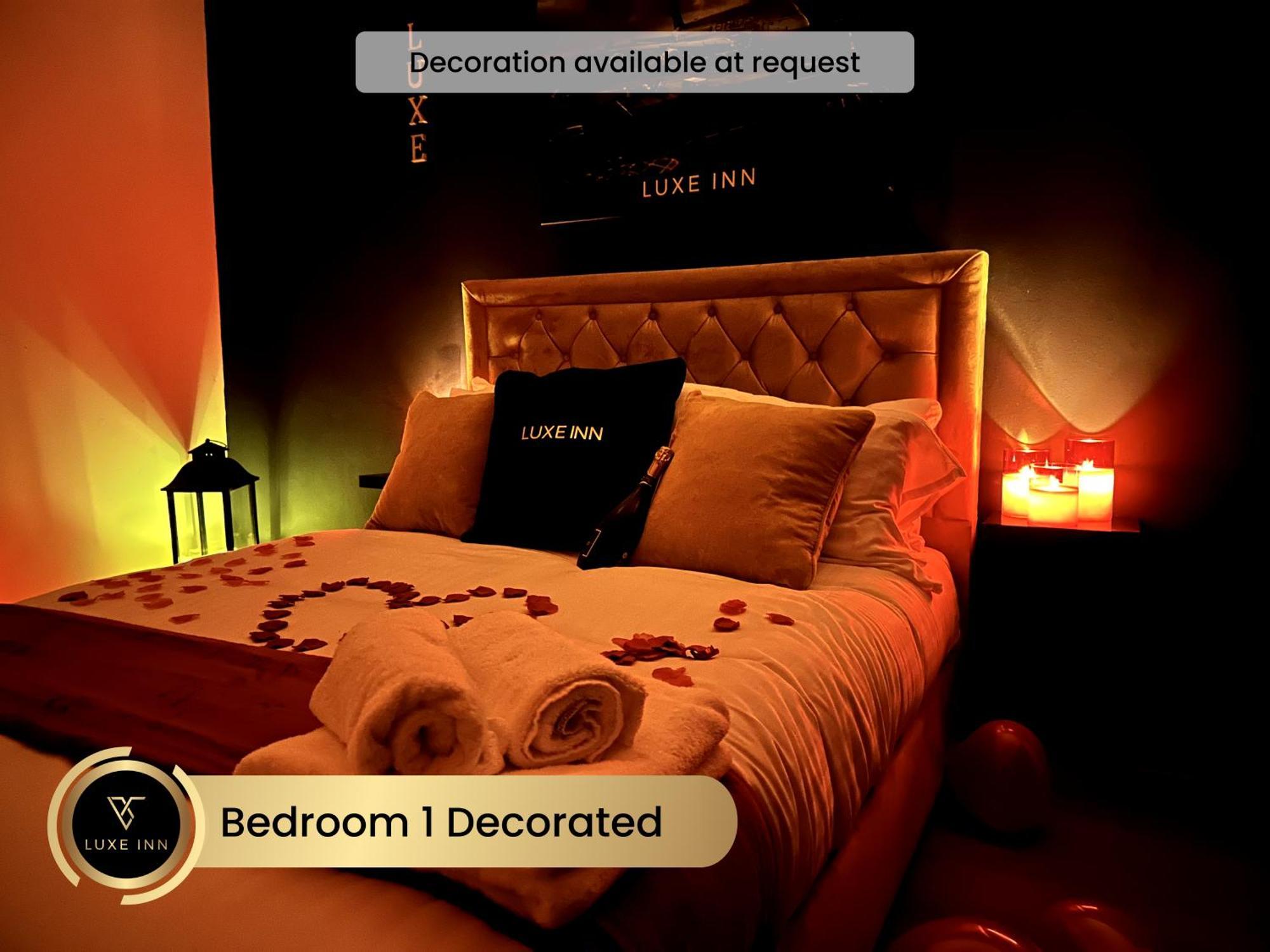 4 Bedroom House, Heathrow Airport, Luxe Inn Colnbrook Εξωτερικό φωτογραφία