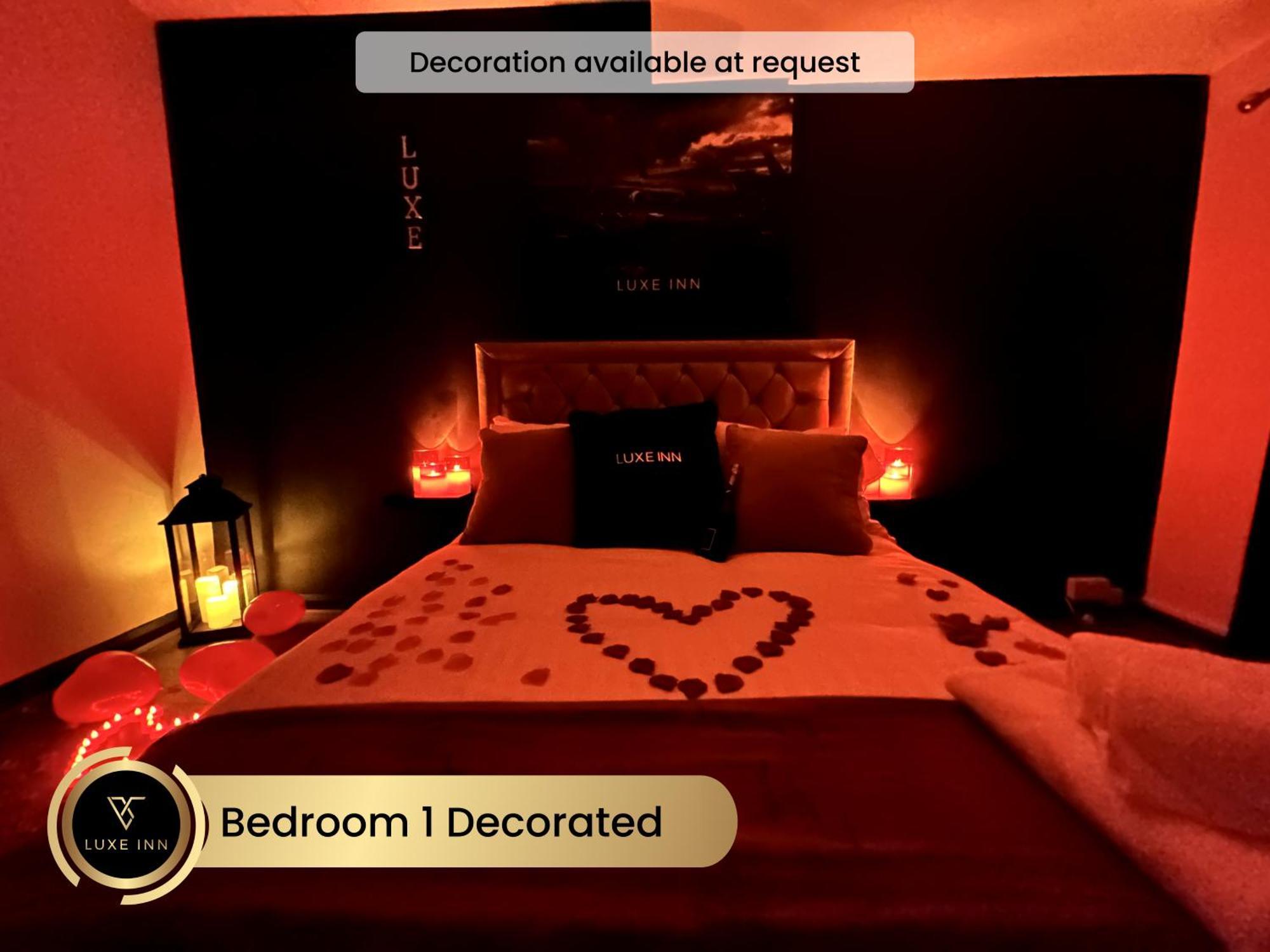 4 Bedroom House, Heathrow Airport, Luxe Inn Colnbrook Εξωτερικό φωτογραφία
