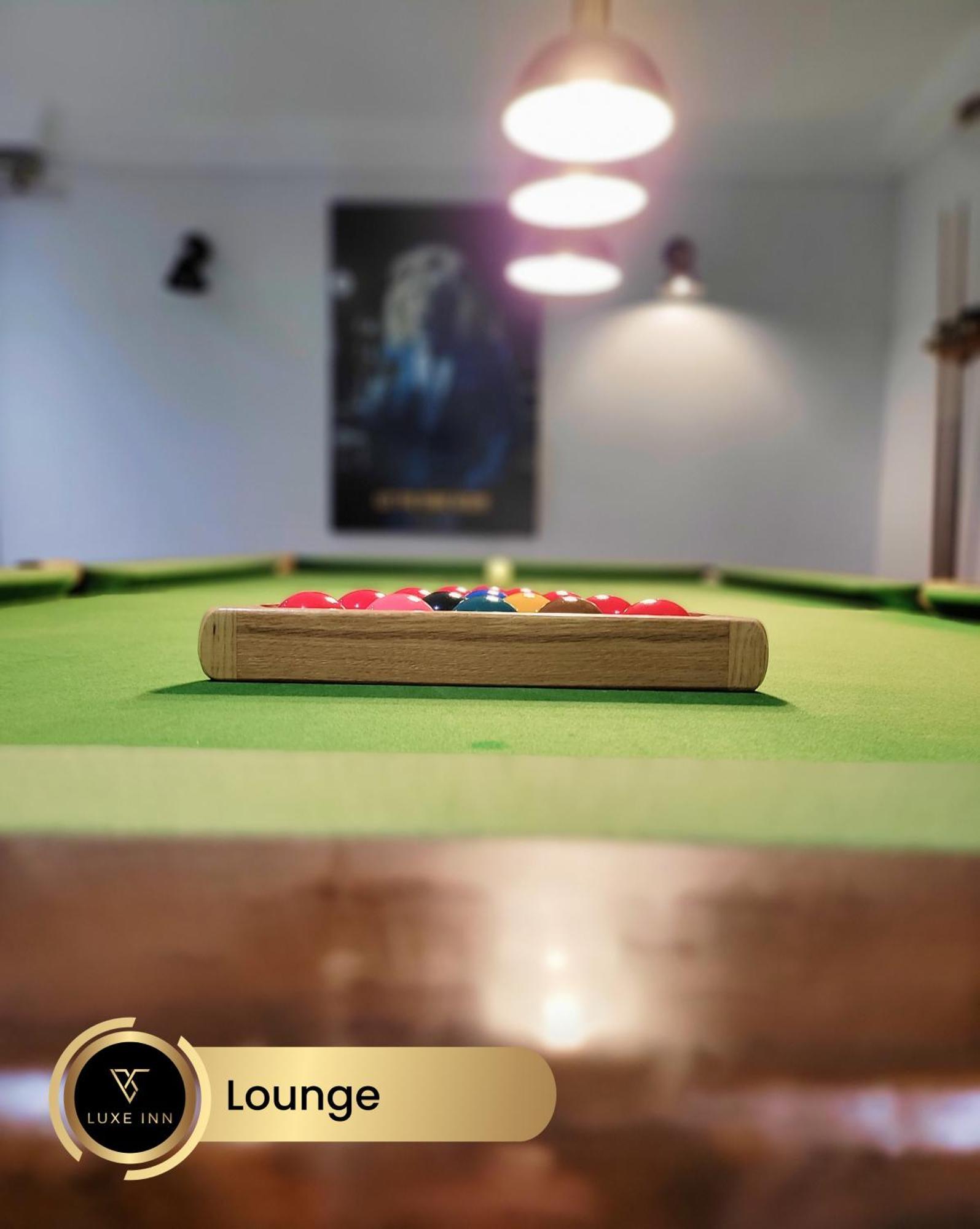 4 Bedroom House, Heathrow Airport, Luxe Inn Colnbrook Εξωτερικό φωτογραφία