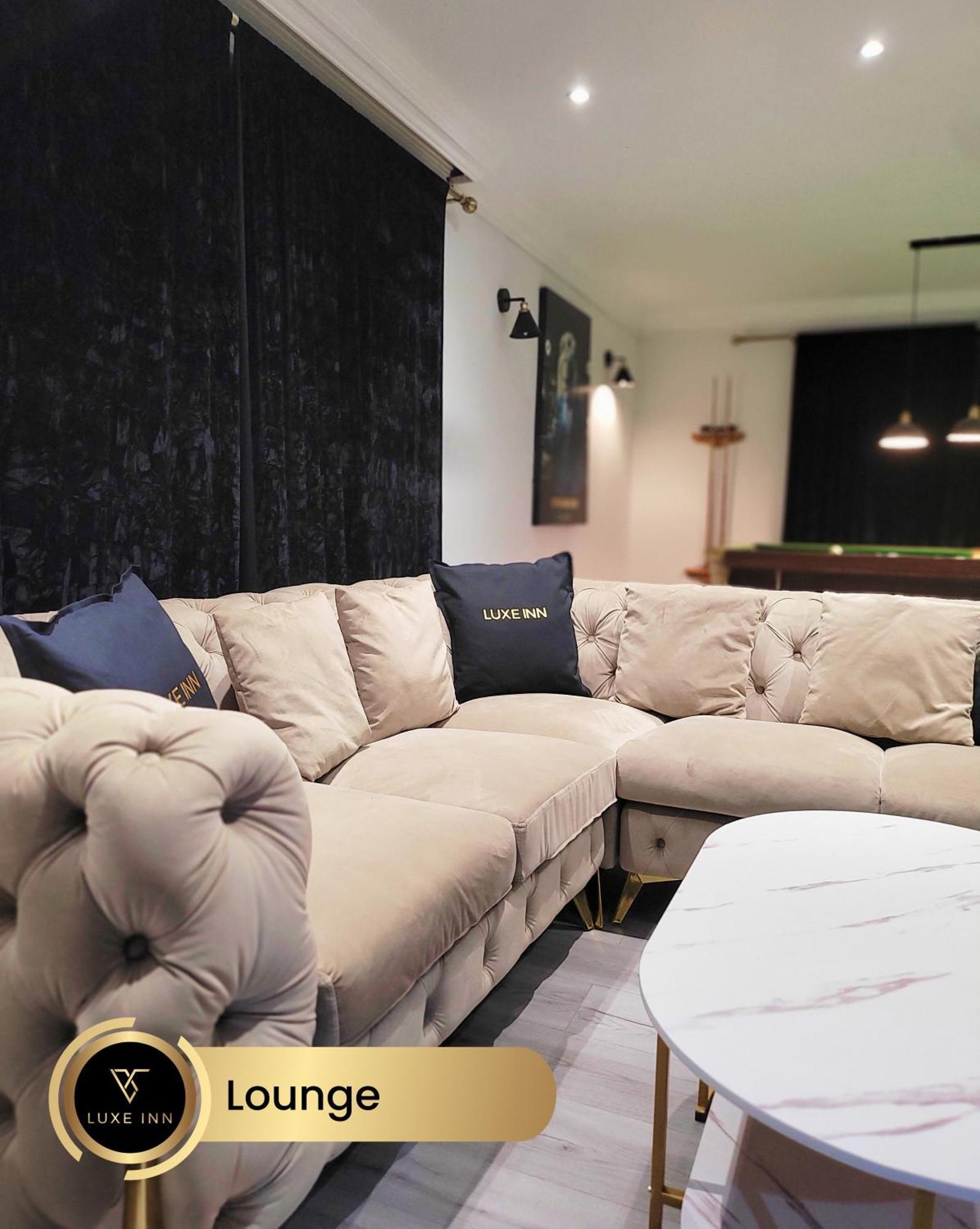 4 Bedroom House, Heathrow Airport, Luxe Inn Colnbrook Εξωτερικό φωτογραφία