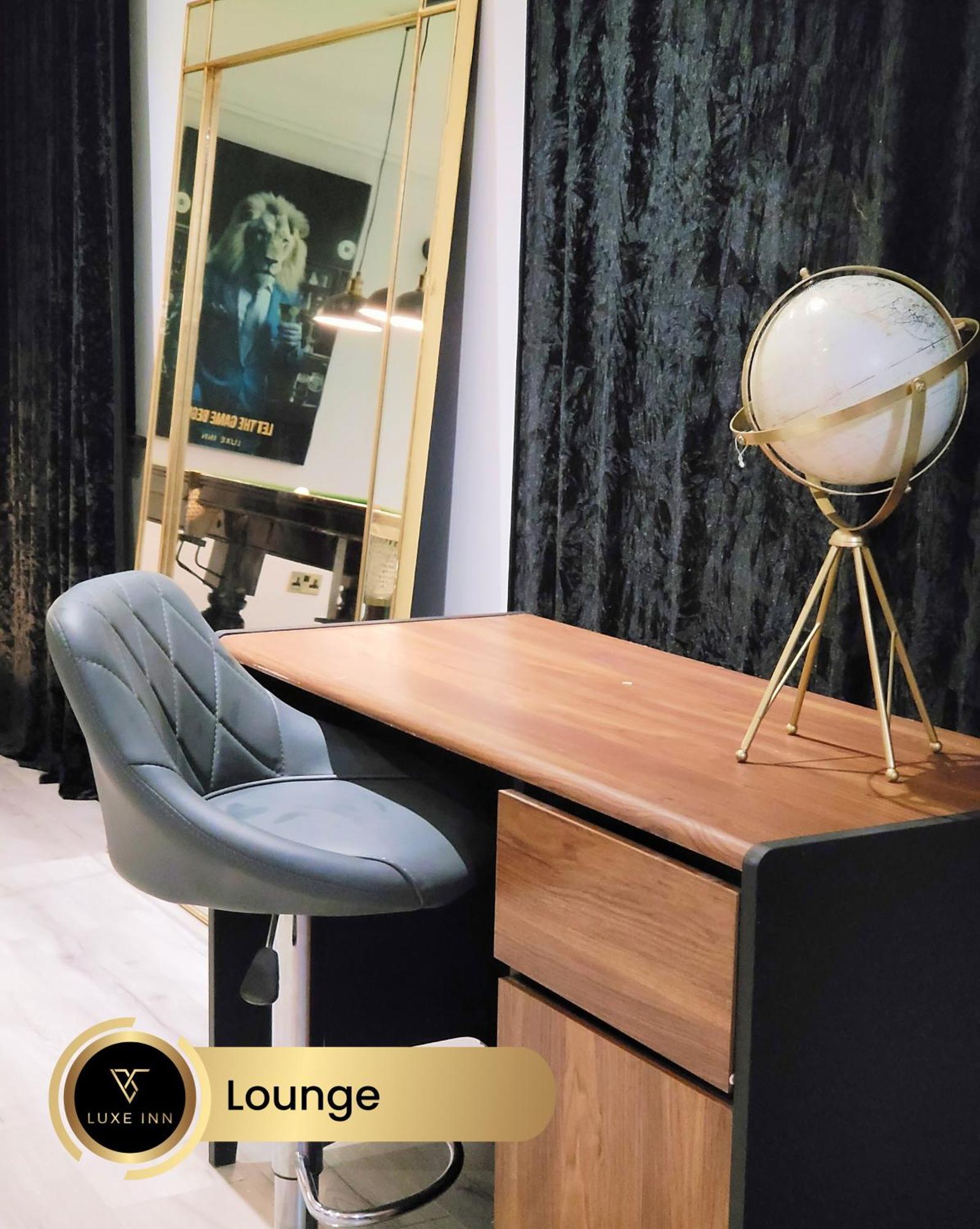 4 Bedroom House, Heathrow Airport, Luxe Inn Colnbrook Εξωτερικό φωτογραφία