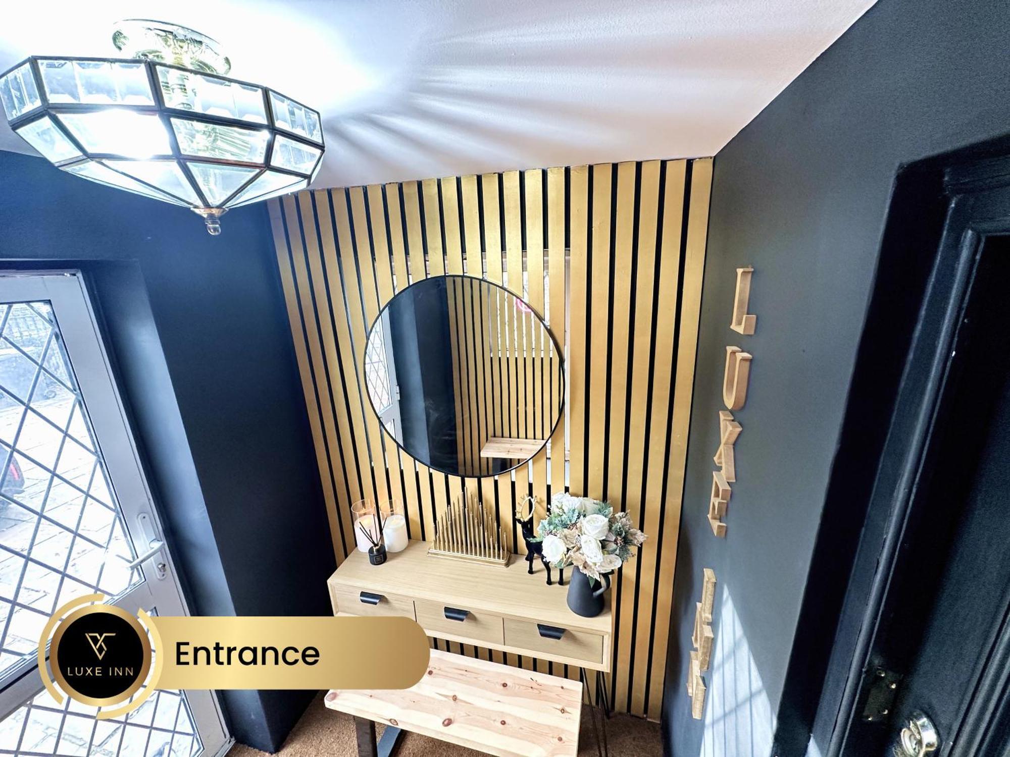 4 Bedroom House, Heathrow Airport, Luxe Inn Colnbrook Εξωτερικό φωτογραφία
