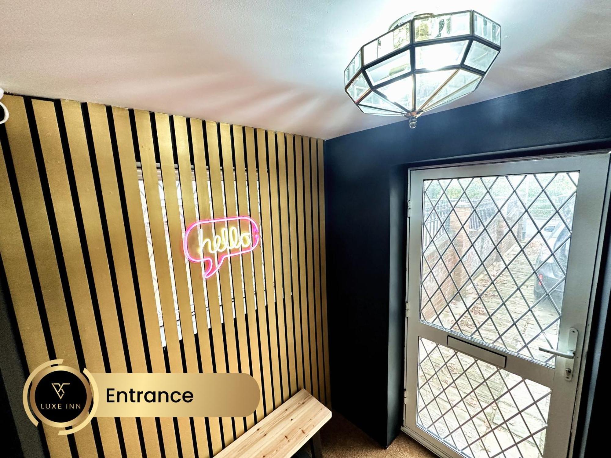 4 Bedroom House, Heathrow Airport, Luxe Inn Colnbrook Εξωτερικό φωτογραφία